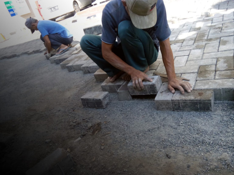 Cara Memasang Paving Block (Conblock) Yang Benar - Blog | Marga Jaya ...